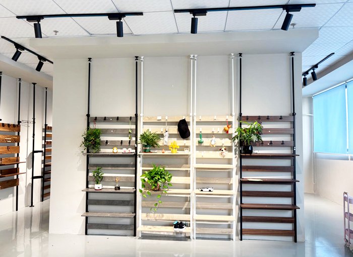 辦公區(qū)域及展廳